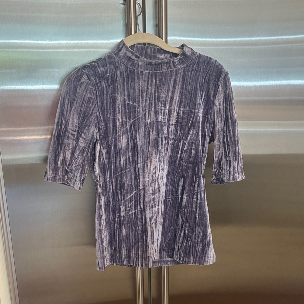 Pilcro Textured Short Sleeve Top in Purple and White